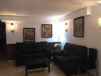 Guest house Hostal Suizo