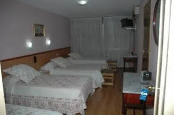 Guest house Hostal Suizo Granada